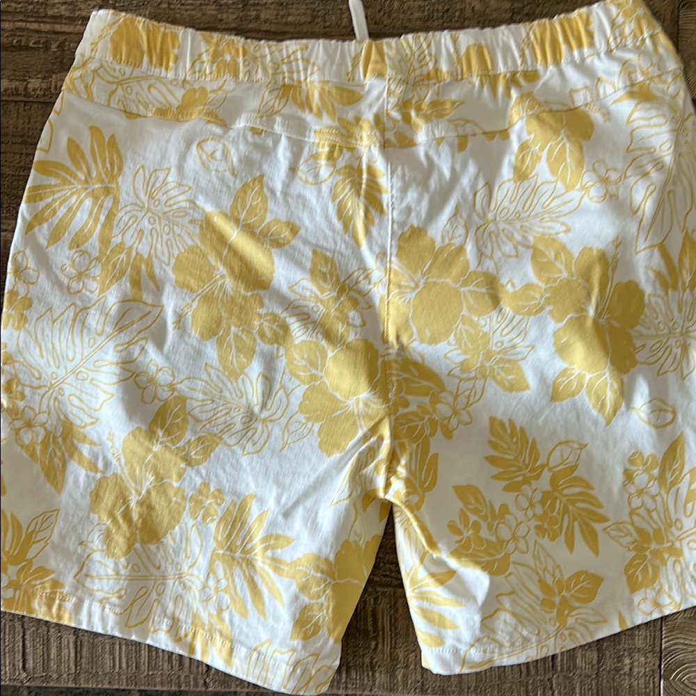 CHARLIE B Yellow Floral Women Shorts - Picture 6 of 7